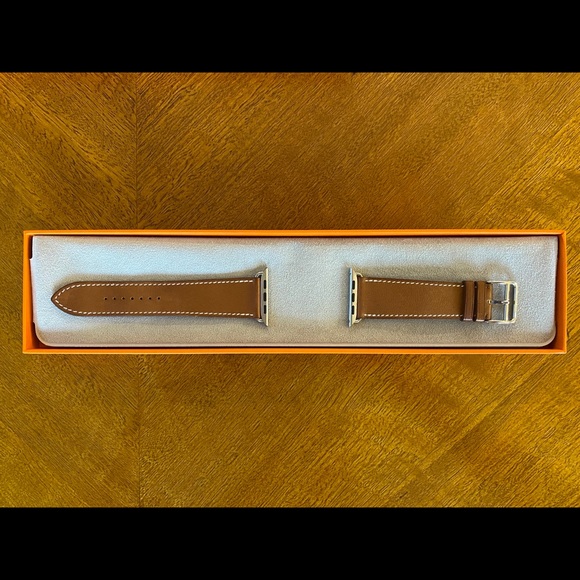 Hermes Other - Band Apple Watch Hermès Fauve Barenia 44 mm Hermes Other - Band Apple Watch Hermès Fauve Barenia 44 mm